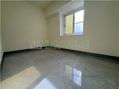(尖美商圈)全新整理3+1生活房屋室內格局與周邊環境