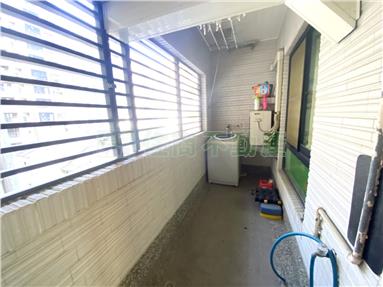 美術館首排面樹海3+1房大平車房屋室內格局與周邊環境