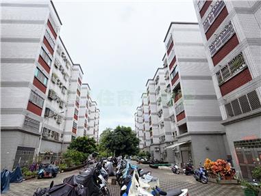 中崙國宅採光大三房兩衛房屋室內格局與周邊環境