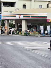 東區核心商圈富農街店住房屋室內格局與周邊環境