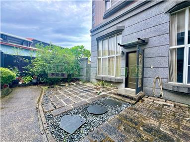 演藝廳19年稀有庭院三車透天房屋室內格局與周邊環境