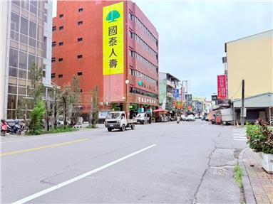 里港大面寬大地坪透天房屋室內格局與周邊環境