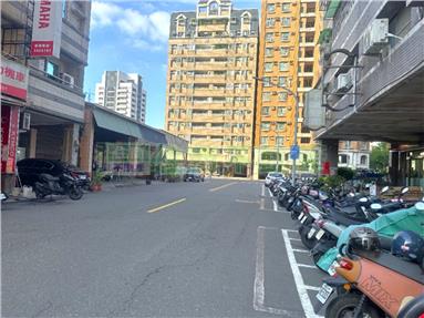 左營高鐵優質3+1房車位房屋室內格局與周邊環境