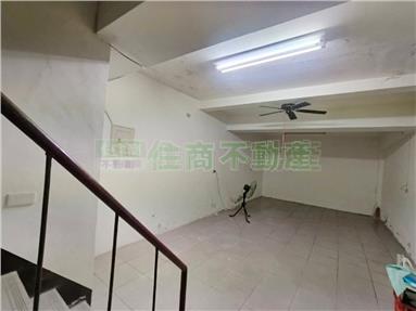 十全國小/後驛捷運華廈樓店房屋室內格局與周邊環境