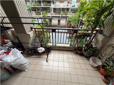 預校永信建設臨路車庫透天房屋室內格局與周邊環境
