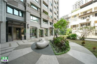 美術館雙衛浴開窗採光三房平車房屋室內格局與周邊環境