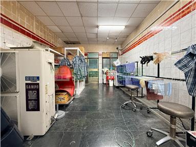 鼎山萬家福輕軌站旁透天金店房屋室內格局與周邊環境