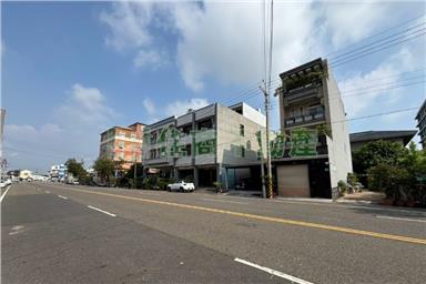 佳里市區鄰路朝南店住A房屋室內格局與周邊環境