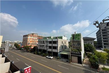 佳里市區鄰路朝南店住B房屋室內格局與周邊環境