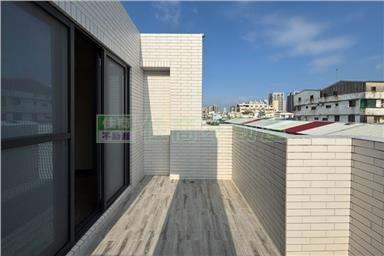 近成大中華商圈全新車墅A房屋室內格局與周邊環境