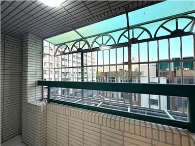 左營生態園區捷運正三房房屋室內格局與周邊環境