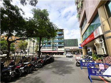 東區核心商圈高樓層景觀套房房屋室內格局與周邊環境