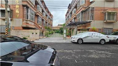 歸仁文化中心旁車庫透天房屋室內格局與周邊環境