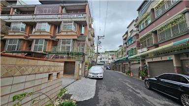 歸仁文化中心旁車庫透天房屋室內格局與周邊環境