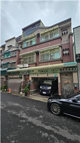 歸仁文化中心旁車庫透天房屋室內格局與周邊環境