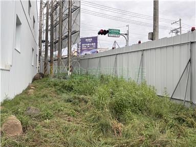 吳鳳南路邊間店面建地