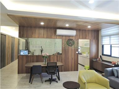 蘭潭DC百坪樓店房屋室內格局與周邊環境