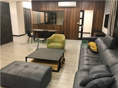 蘭潭DC百坪樓店房屋室內格局與周邊環境