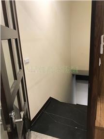 蘭潭DC百坪樓店房屋室內格局與周邊環境