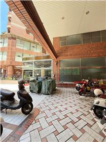 巨蛋商圈景觀套房車位房屋室內格局與周邊環境