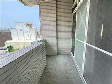小港稀有庭院透天房屋室內格局與周邊環境
