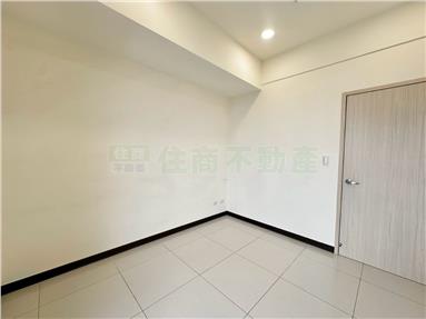 獨家|漢神巨蛋高樓景觀兩房平車房屋室內格局與周邊環境
