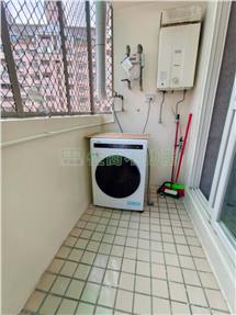 歐洲世界整新三房平車房屋室內格局與周邊環境