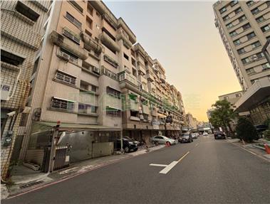 東區大立郡三房平車房屋室內格局與周邊環境