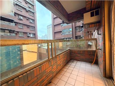 河堤商圈美三房房屋室內格局與周邊環境