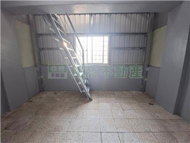 新化挑高客廳RC車庫透天房屋室內格局與周邊環境
