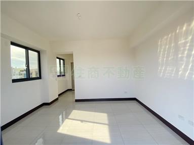 大寮星巴克全新獨棟透店房屋室內格局與周邊環境