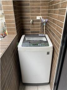鳳山國中捷運站翻新全套房透天房屋室內格局與周邊環境