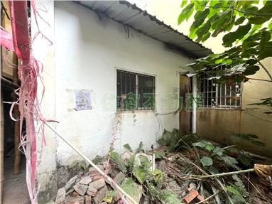 鳳山透天自用投資兩相宜房屋室內格局與周邊環境