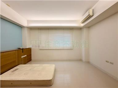 安平面千坪公園翠景電梯車墅房屋室內格局與周邊環境