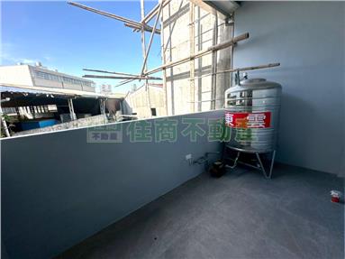 家樂福整新透天房屋室內格局與周邊環境