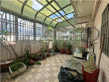 崇蘭國小正四樓孝親車墅房屋室內格局與周邊環境