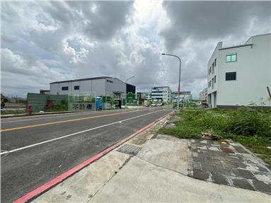 仁武產業園區預售全新廠房房屋室內格局與周邊環境