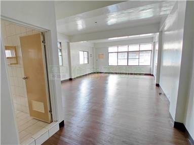 前鎮超值面寬透天房屋室內格局與周邊環境