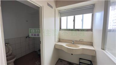 陽明國小頂樓唯一陽光屋一層一戶房屋室內格局與周邊環境