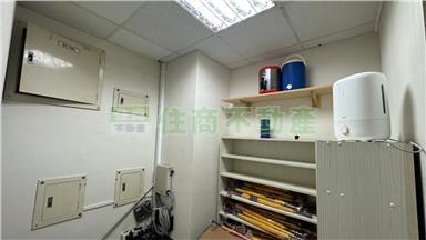 五塊厝捷運站口純辦公房屋室內格局與周邊環境