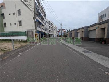 麻豆埤頭邊間有孝親房單車墅2