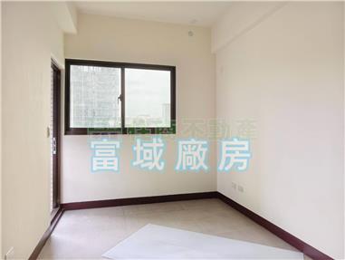 仁武|近百坪電梯透天別墅出售.房屋室內格局與周邊環境