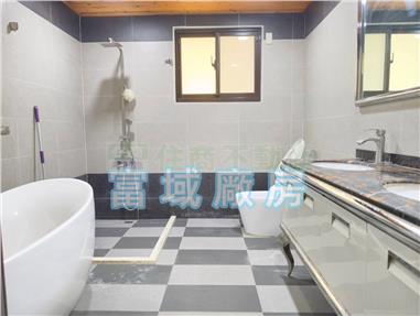 仁武|近百坪電梯透天別墅出售.房屋室內格局與周邊環境