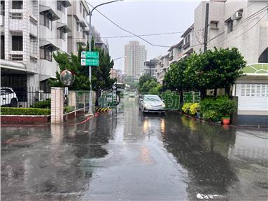 雙捷運透天別墅房屋室內格局與周邊環境