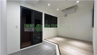 儷景亮麗四房三衛樓中樓房屋室內格局與周邊環境