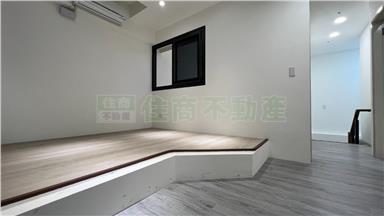 儷景亮麗四房三衛樓中樓房屋室內格局與周邊環境